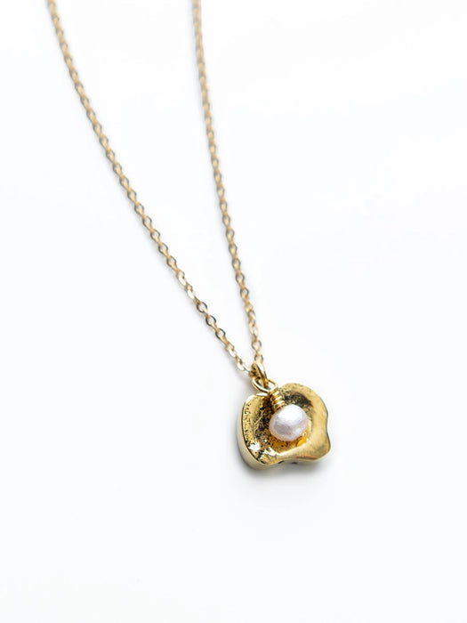 Azizi Pearl Necklace