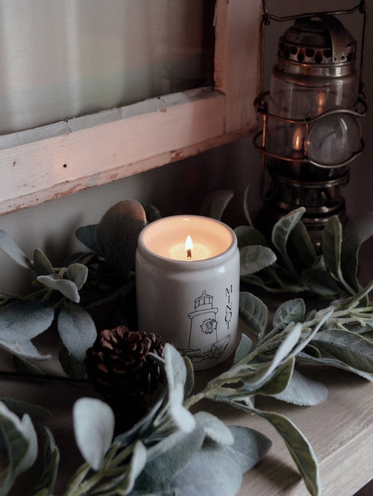 Yuletide Cheer Candle - Saffron, Cinnnamon & Balsam Fir