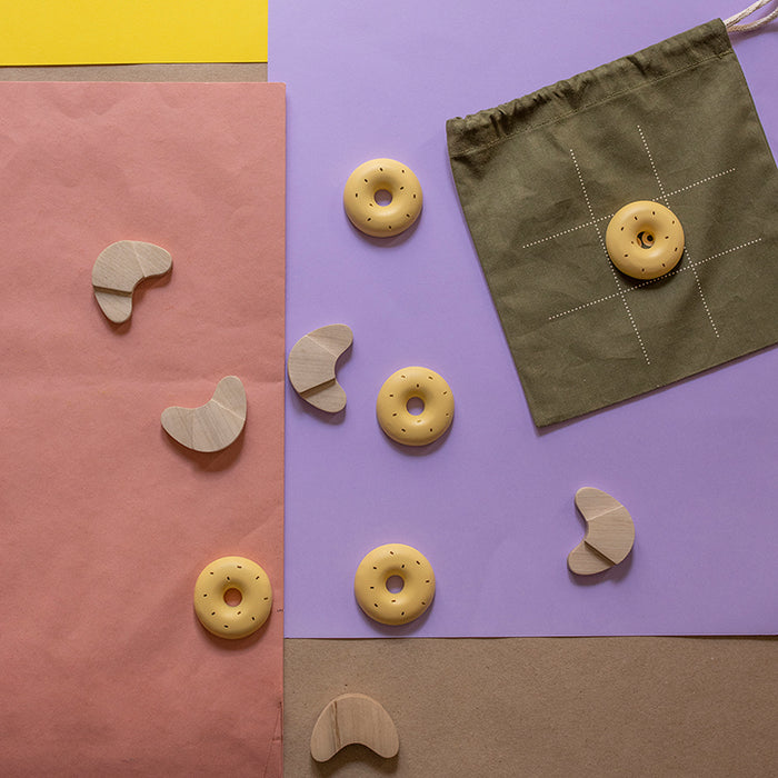 Croissant or Donut? Tic-Tac-Toe Game