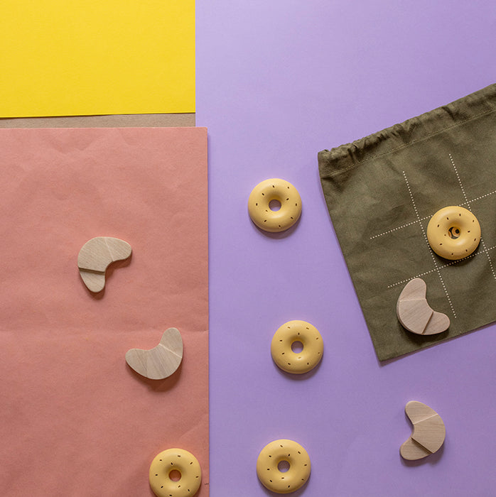 Croissant or Donut? Tic-Tac-Toe Game