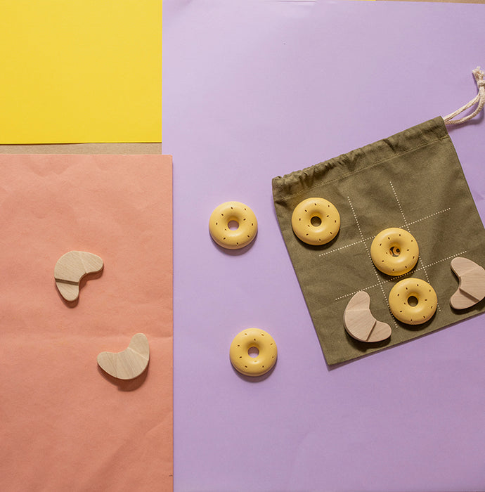 Croissant or Donut? Tic-Tac-Toe Game