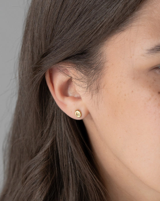 Pebble Studs