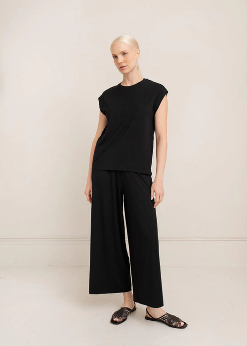 Tilda Sleeveless Shirt