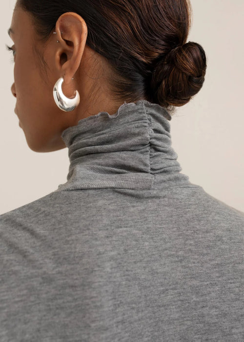 Eva Turtleneck