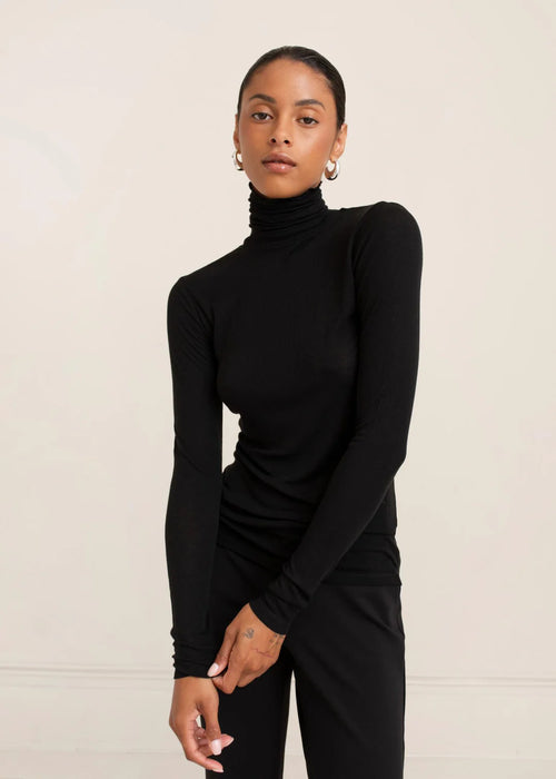 Eva Turtleneck