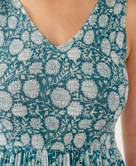 Lily V-Neck Sleeveless Dress