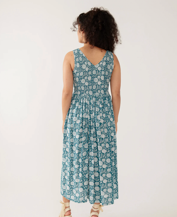 Lily V-Neck Sleeveless Dress