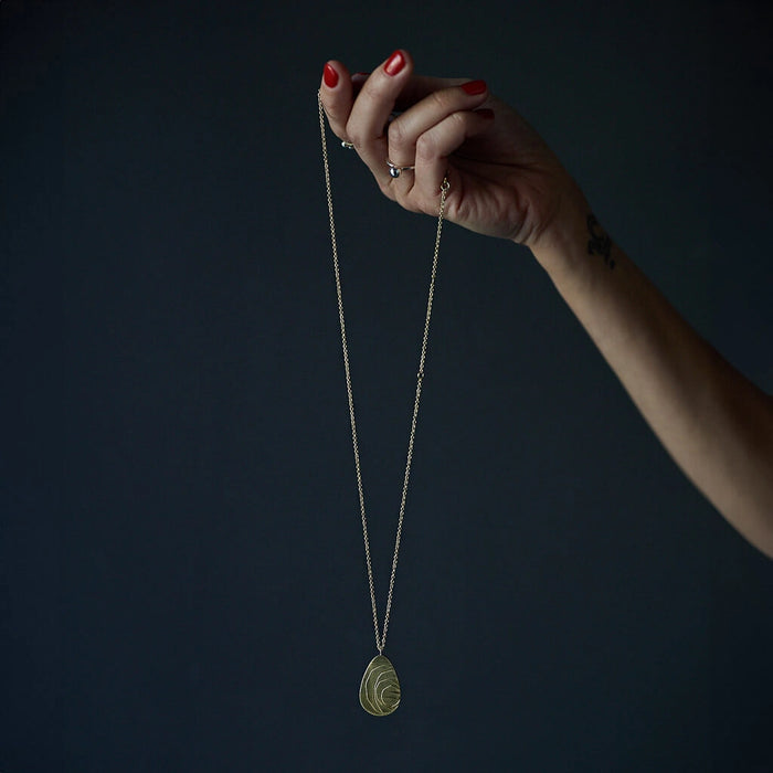 Kintsugi Pod Pendant Necklace - Brass