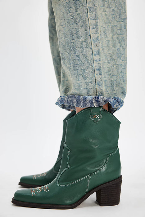 Wandering Western Boot